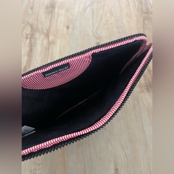 Herschel Anchor Sleeve Black - Picture 3 of 5